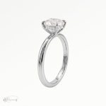 Round classic solitaire engagement ring in Platinum 