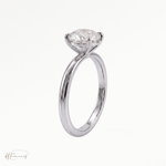 Round classic solitaire engagement ring in Platinum 